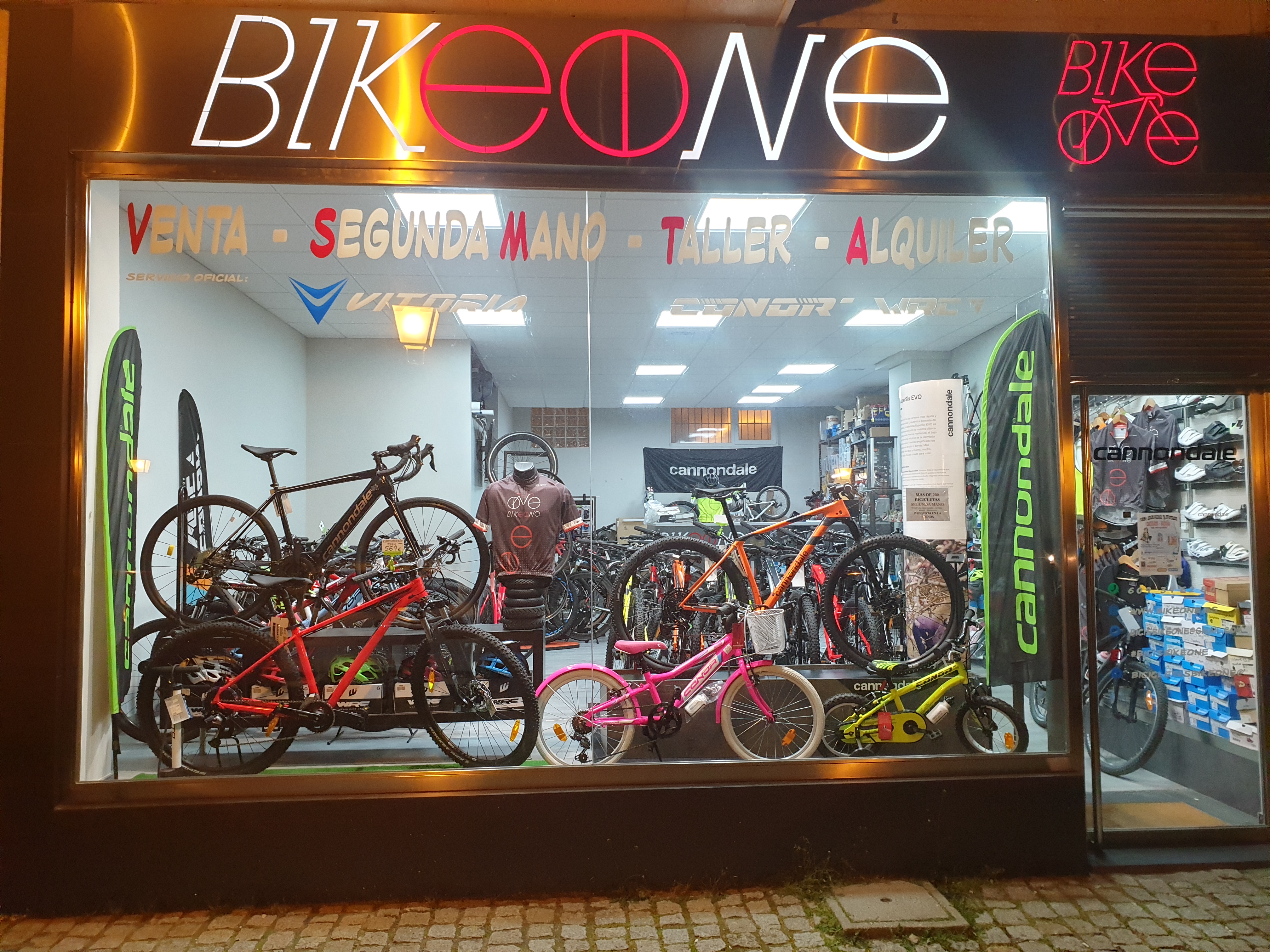 maratón cuenco Viaje BikeOne - Tienda de venta, alquiler y taller de bicicletas nuevas, outlet y de  segunda mano en Santiago de Compostela